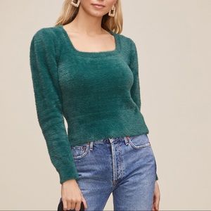 NWT Astr Green Fuzzy Cropped Square Neck Sweater L